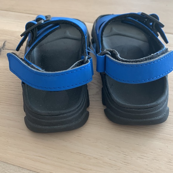 Toddler Boy Blue Sandals - Picture 5 of 6